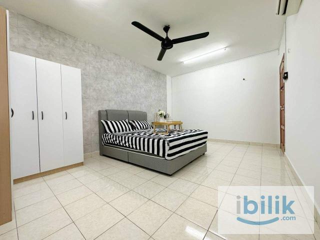 Room for rent in PJU 5, Petaling Jaya