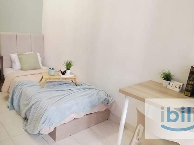 Room for rent in Petaling, Damansara Damai