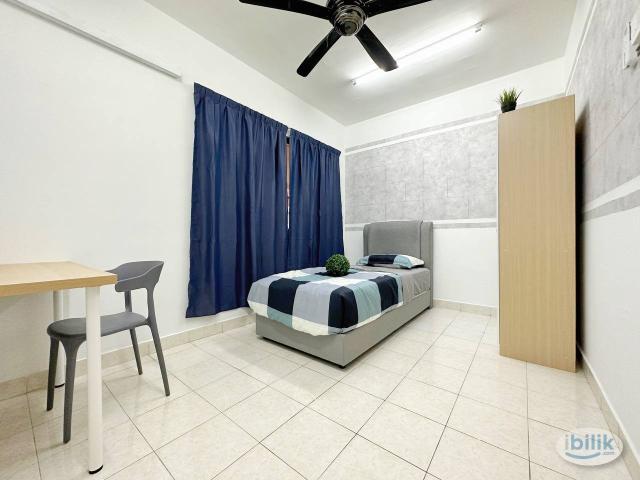 Room for rent in PJU 5, Petaling Jaya