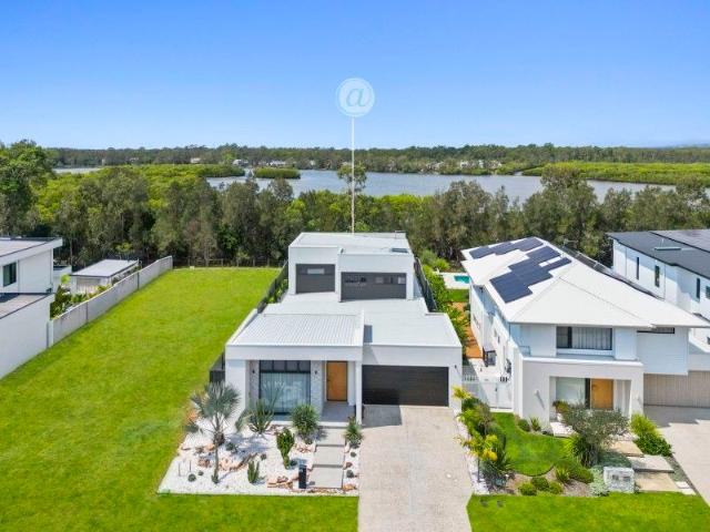 House for sale in Helensvale Town Centre, Queensland