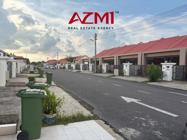 Terraced House for sale in Long Miri, Sarawak