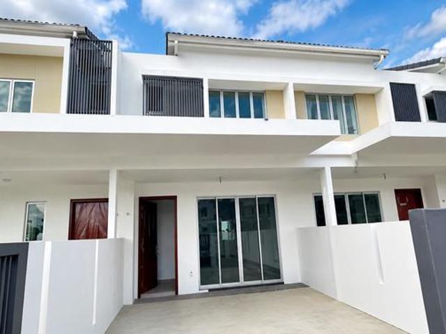 Terraced House for sale in Tanjong Sepat, Selangor