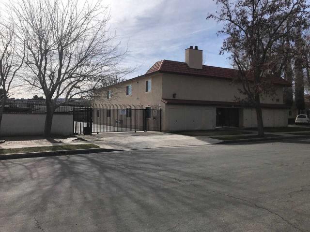 Apartment for rent in Palmdale, California