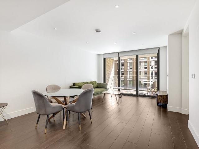 Apartment for rent in Nine Elms, Greater London