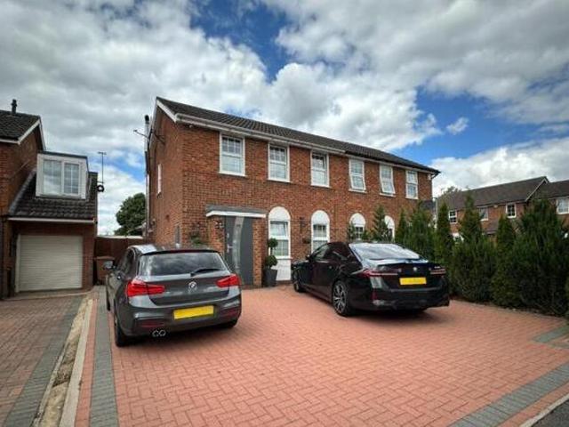 House for sale in Northampton, Northamptonshire
