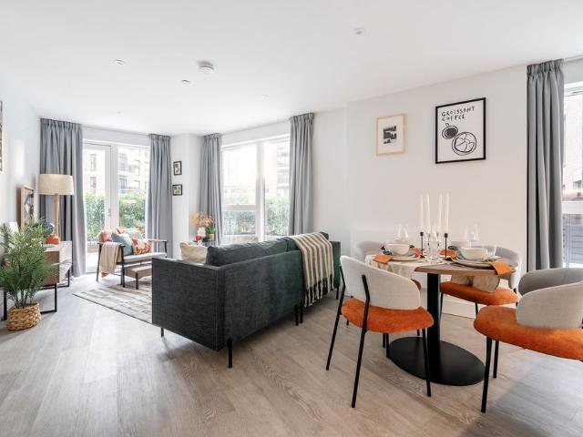 Townhouse for rent in Newtown, Reading