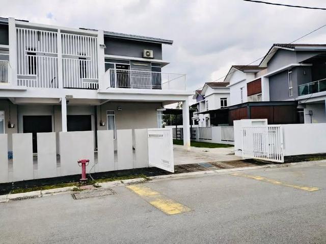 Residential House for sale in Tanjong Sepat, Selangor