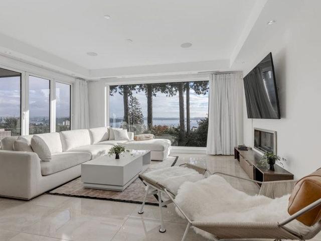 Apartment for rent in West Vancouver, British Columbia