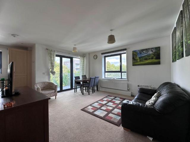 House for rent in London Borough of Ealing, Greater London