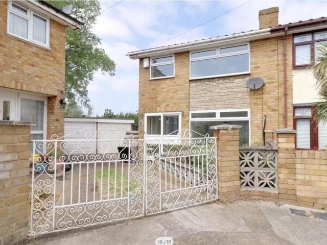 House for rent in Rainham, Greater London