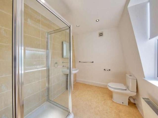 House for rent in Merton, London