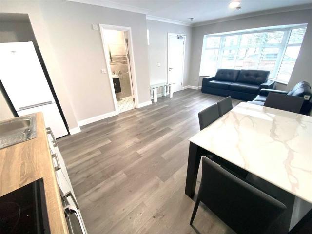 Apartment to rent in Palmerston, North Tipperary