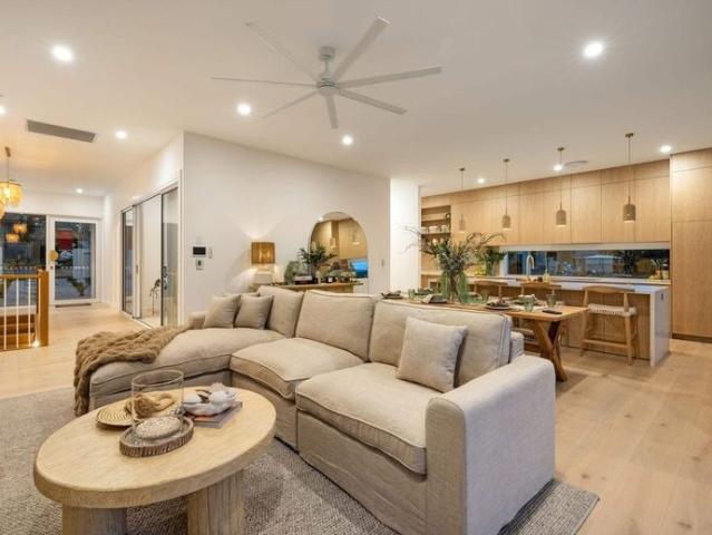House for rent in West Burleigh, Gold Coast City