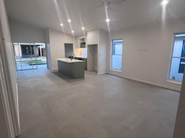 Room for rent in Kings Creek, Queensland
