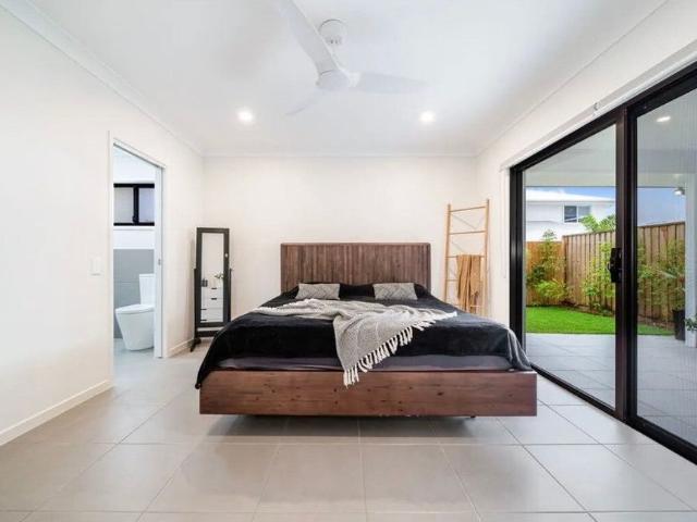 Room for rent in Kings Creek, Queensland