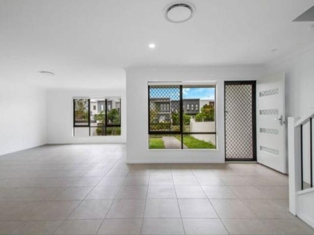 Room for rent in Kings Creek, Queensland