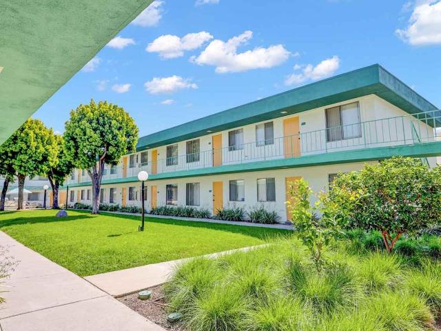 Apartment for rent in Long Beach, California