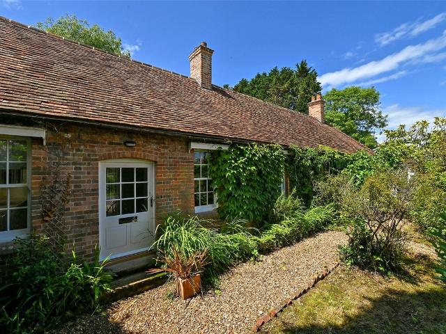 House for rent in Pamber End, Basingstoke and Deane