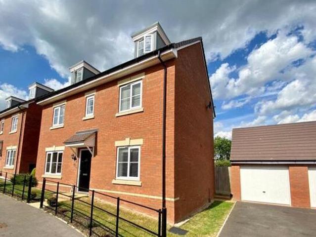 House for sale in Aston Cross, Pamington