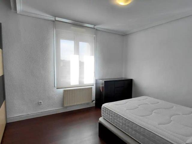 Apartamento en alquiler en Buztintxuri-Euntzetxiki, Iruñerria