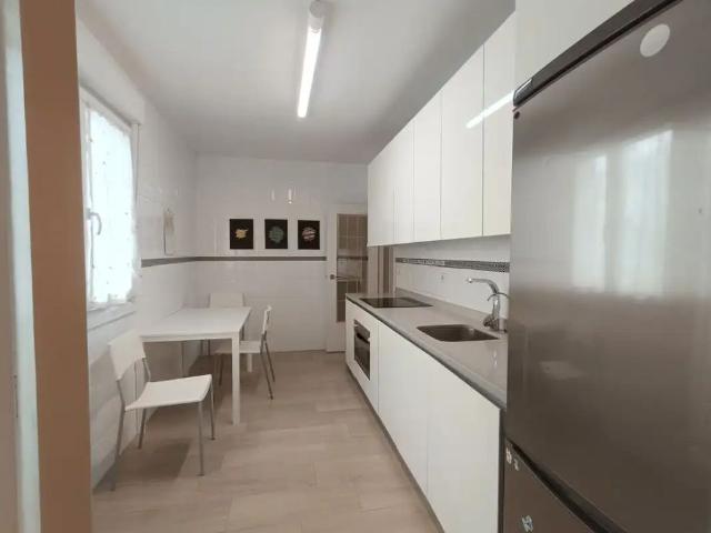 Apartamento en alquiler en Ermitagaña-Mendebaldea, Iruñerria