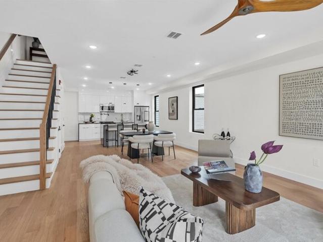 Condo for sale in Hudson, New Jersey