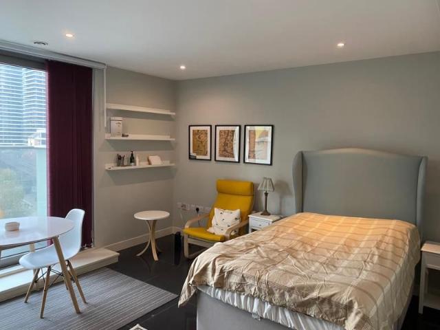 Studio for rent in London Borough of Tower Hamlets, Greater London