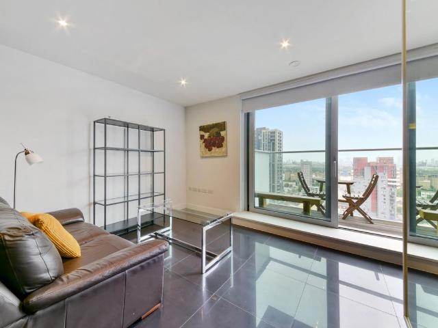 Studio for rent in Isle Of Dogs, Greater London