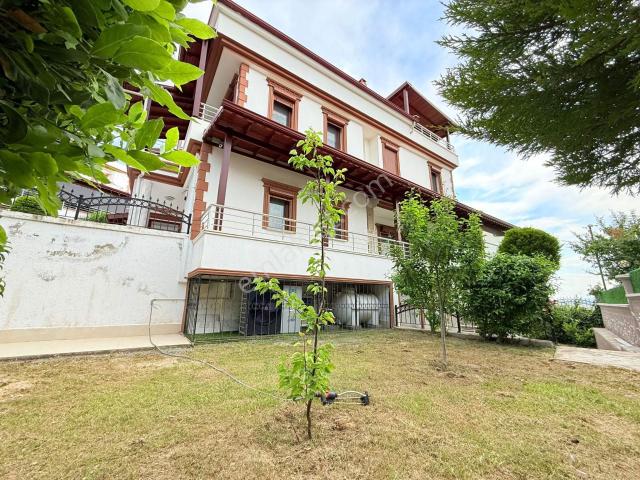 Kuşadasi, Aydin içerisinde satılık Villa