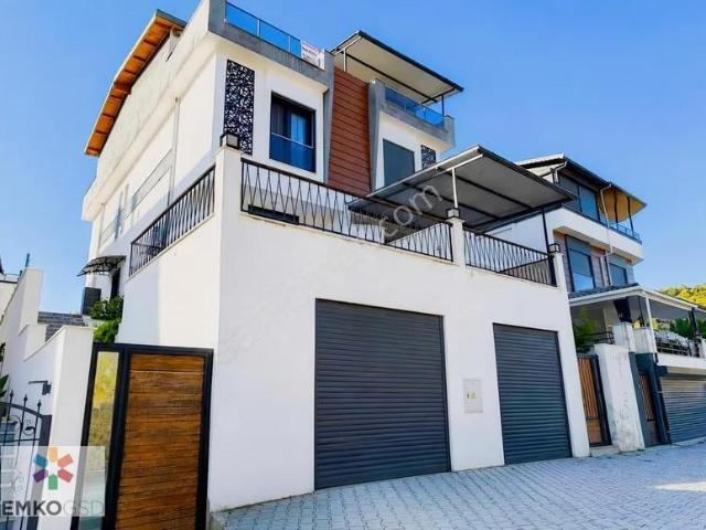 Çukuraltı Mahallesi, Menderes içerisinde satılık Villa