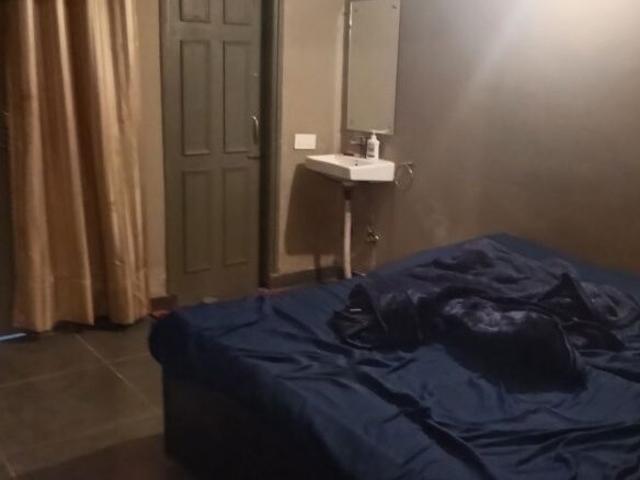 Property for rent in Deri