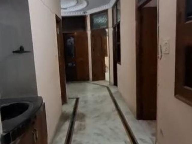 Flat for rent in Deri