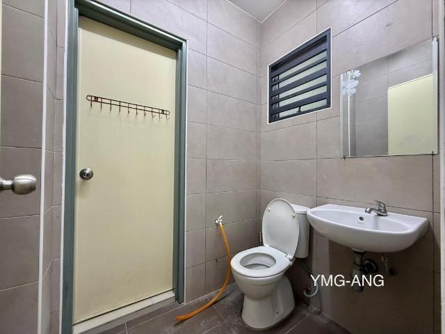 Shop for rent in Hulu Selangor, Selangor
