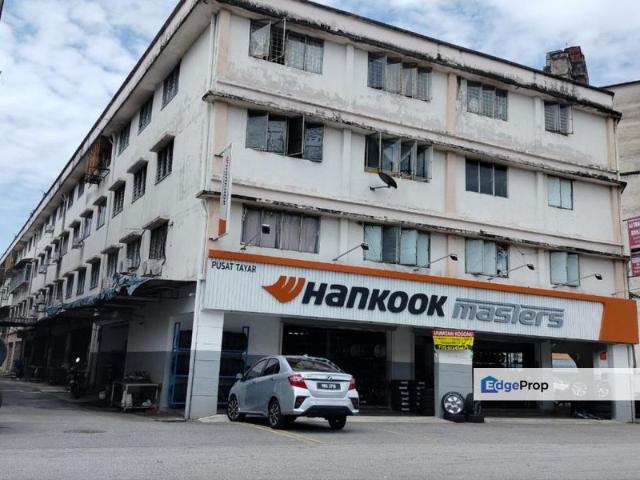 Shop for sale in Langat, Selangor