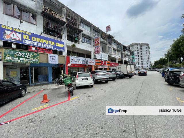 Shop for sale in Langat, Selangor