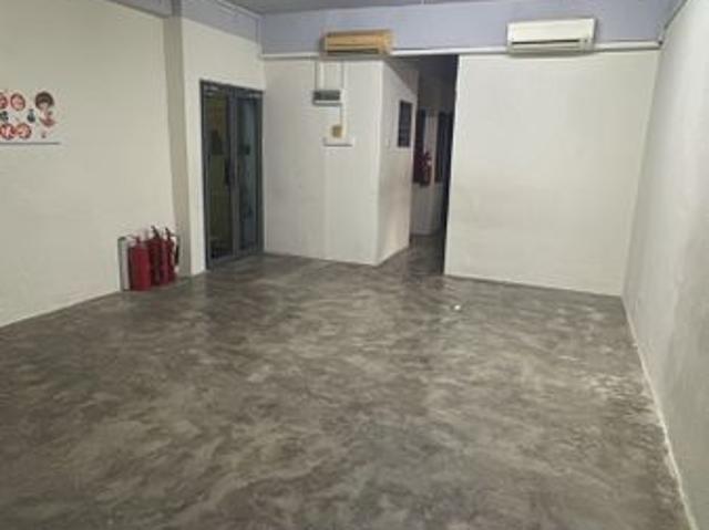 Shop for rent in Langat, Selangor