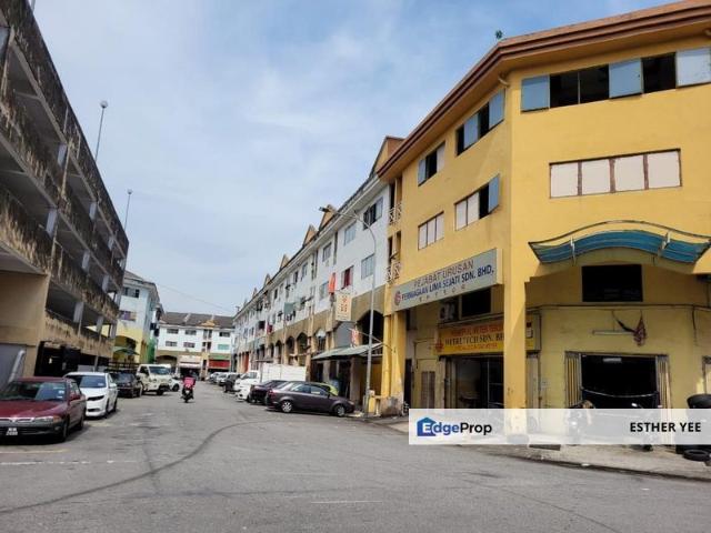 Shop for sale in Langat, Selangor