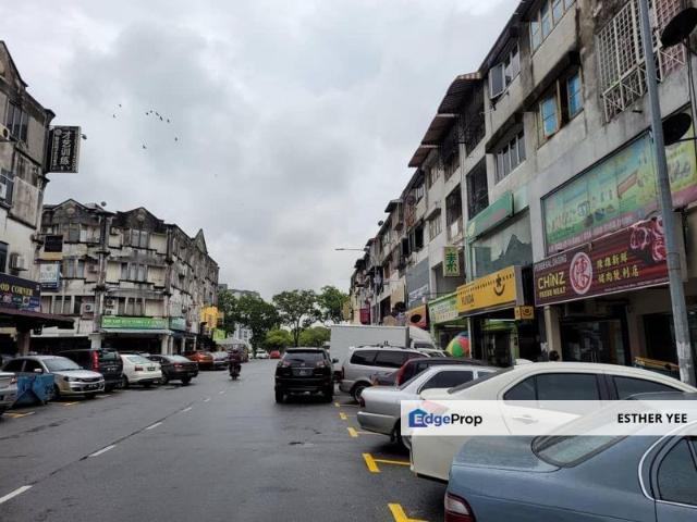 Shop for sale in Langat, Selangor