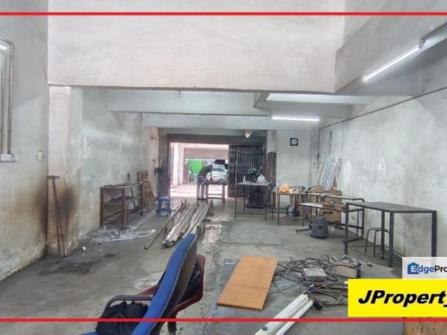 Shop for rent in Langat, Selangor