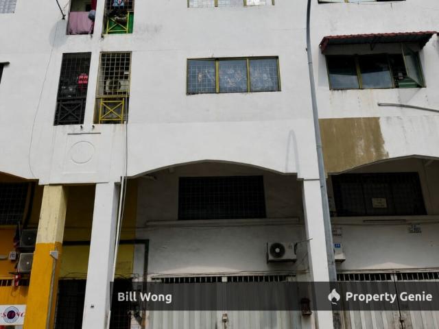 Shop Office for sale in Langat, Selangor