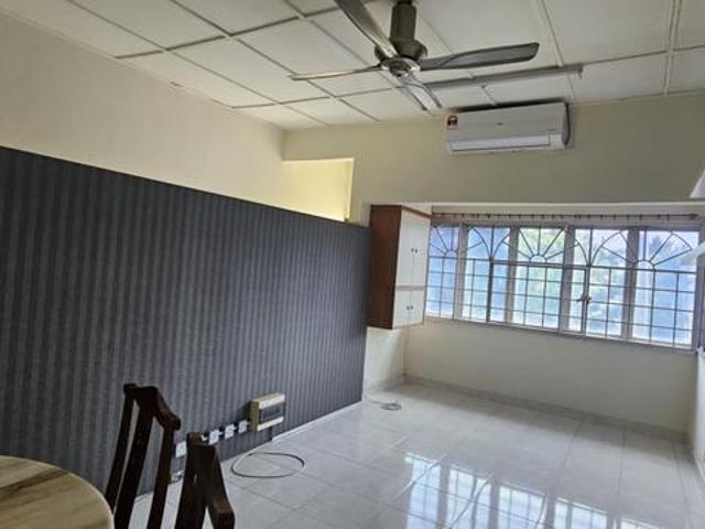 Townhouse for sale in Country Heights Damansara, Kuala Lumpur