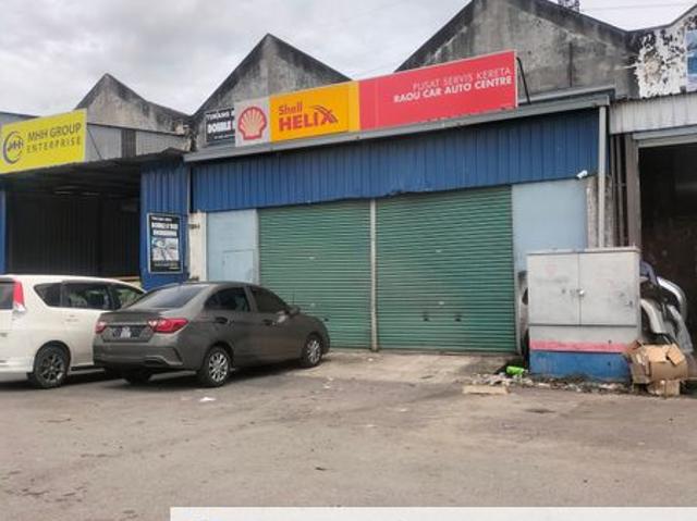 Warehouse for sale in Langat, Selangor