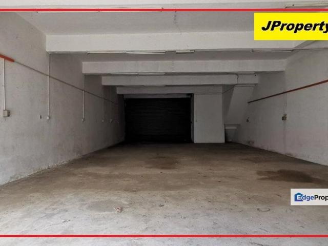 Warehouse for sale in Langat, Selangor