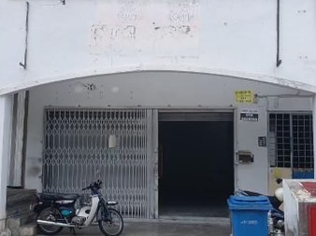 Shop for rent in Cheras