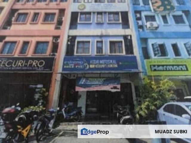 Shop for sale in Langat, Selangor