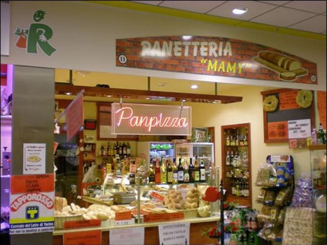 Locale Commerciale in vendita a Lucca