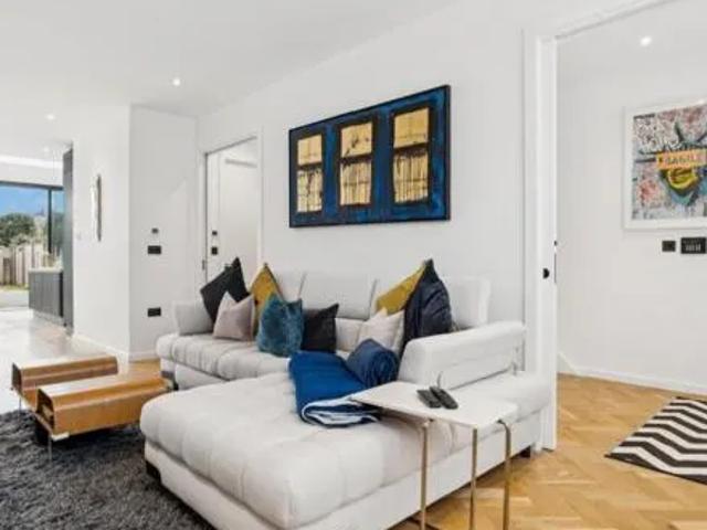 House for rent in North Kensington, Greater London