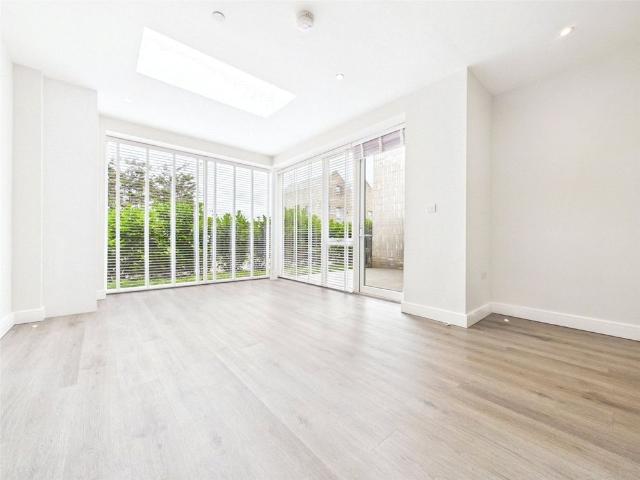 Apartment for rent in South Hornchurch, Greater London