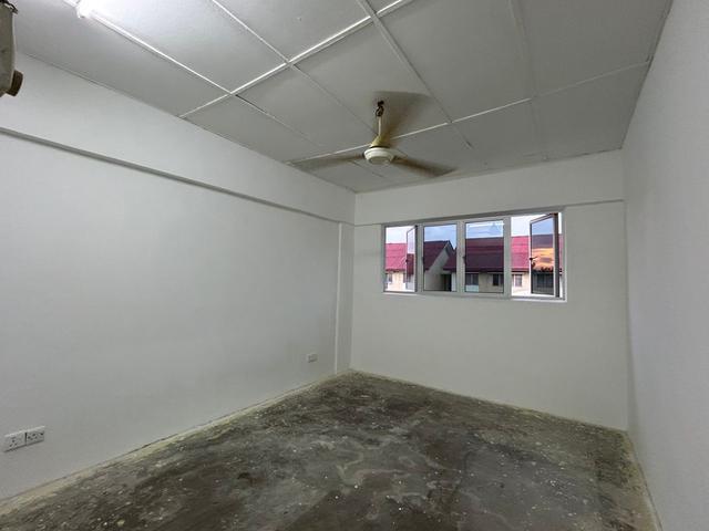Flat for sale in Petaling, Alam Impian