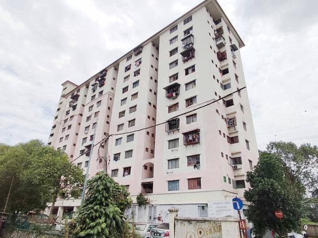 Flat for sale in Petaling, Subang Jaya